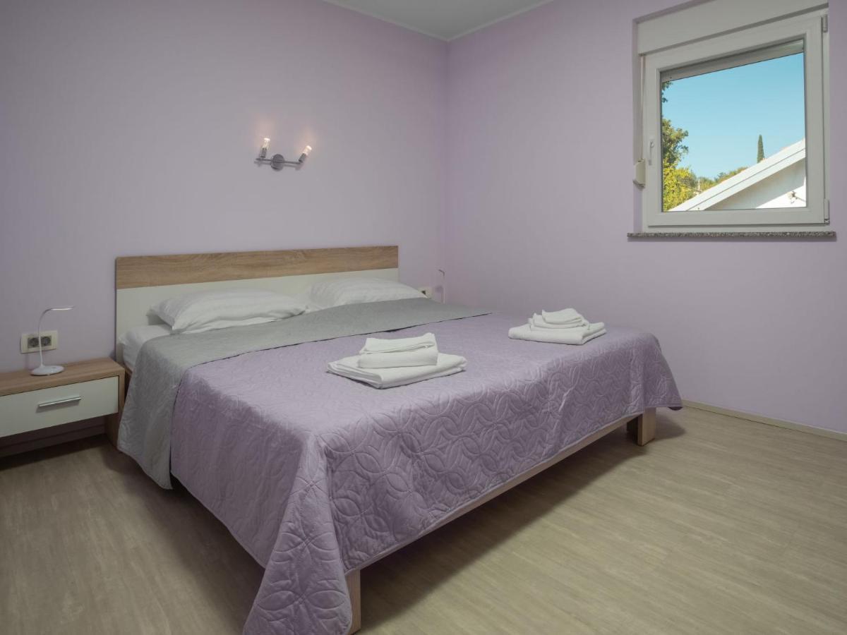 Dobrinj Holiday Home Lavendel - Mlk159 By Interhome מראה חיצוני תמונה