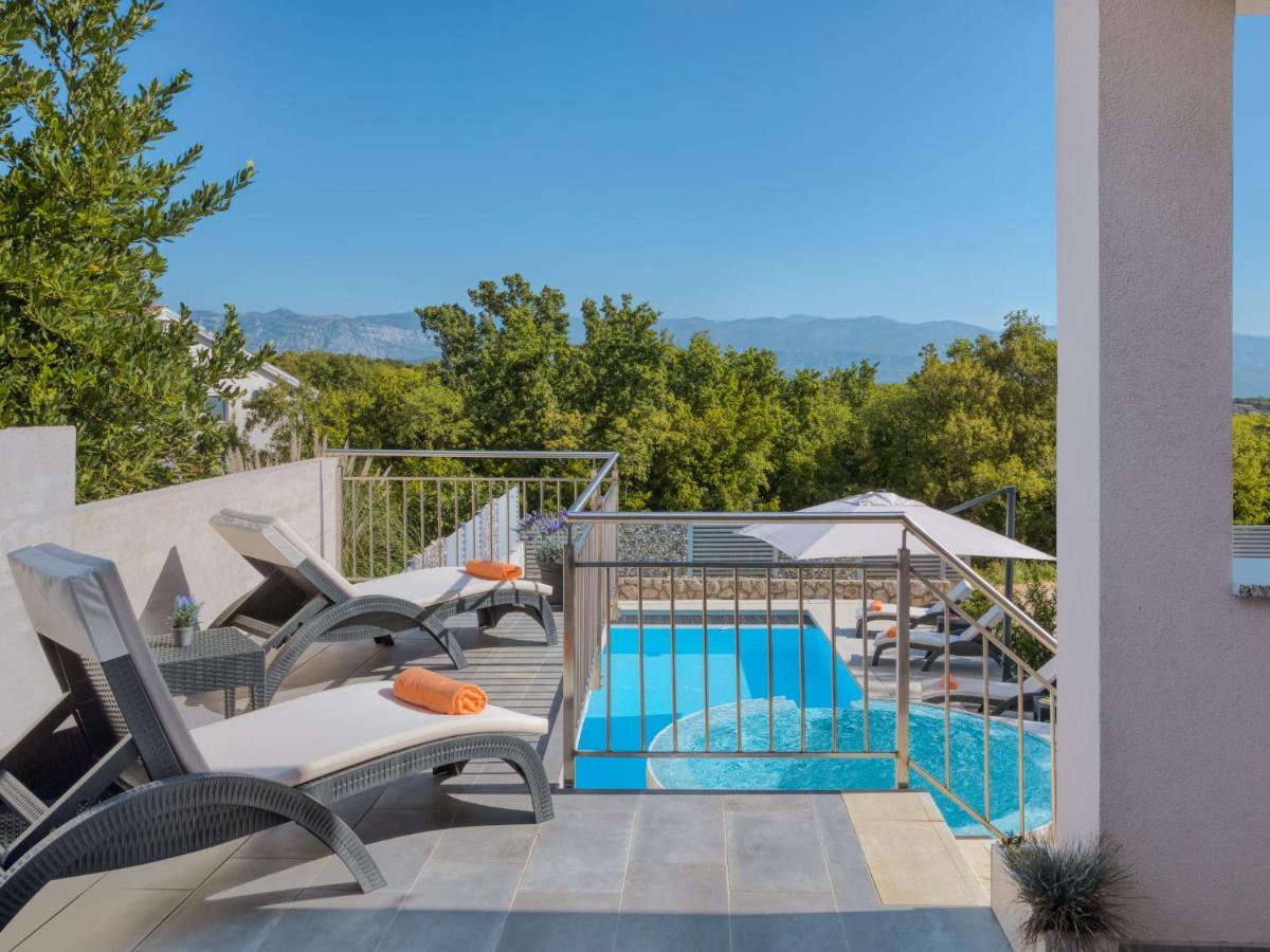 Dobrinj Holiday Home Lavendel - Mlk159 By Interhome מראה חיצוני תמונה