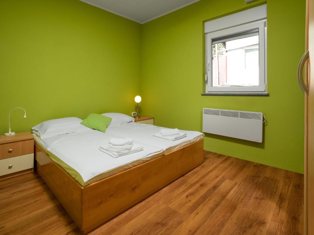 Dobrinj Holiday Home Lavendel - Mlk159 By Interhome מראה חיצוני תמונה