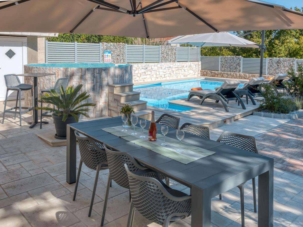 Dobrinj Holiday Home Lavendel - Mlk159 By Interhome מראה חיצוני תמונה