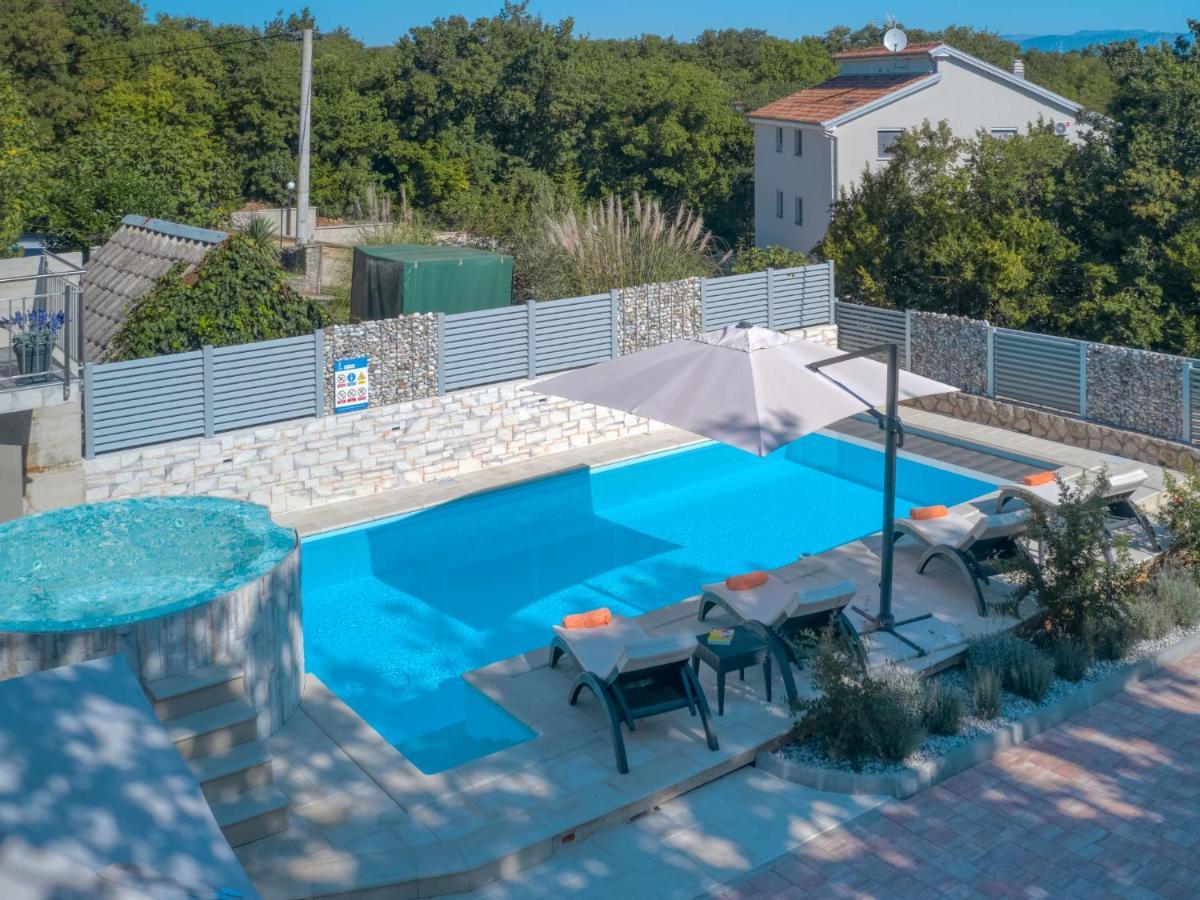 Dobrinj Holiday Home Lavendel - Mlk159 By Interhome מראה חיצוני תמונה